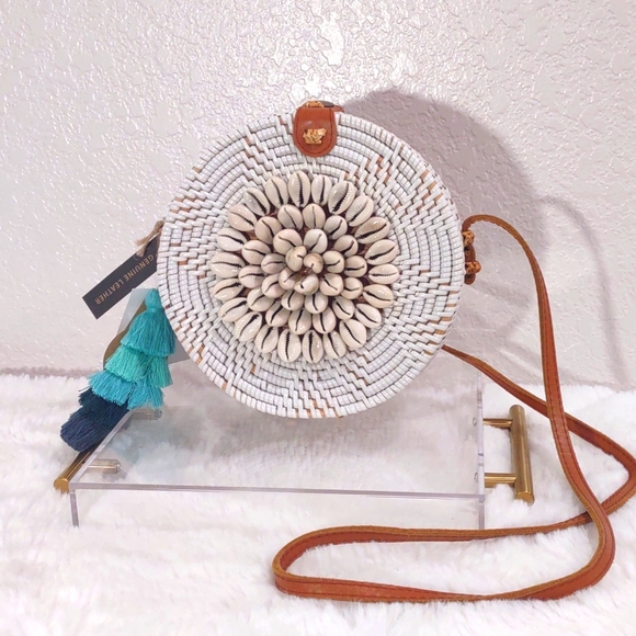 HANDICRAFTS Handbags - HANDICRAFTS ARTISANS CROSSBODY BAG.